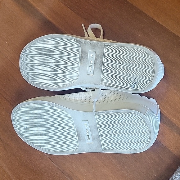 Indigo Rd. Kyrie Sneakers Size 7 - Picture 6 of 9